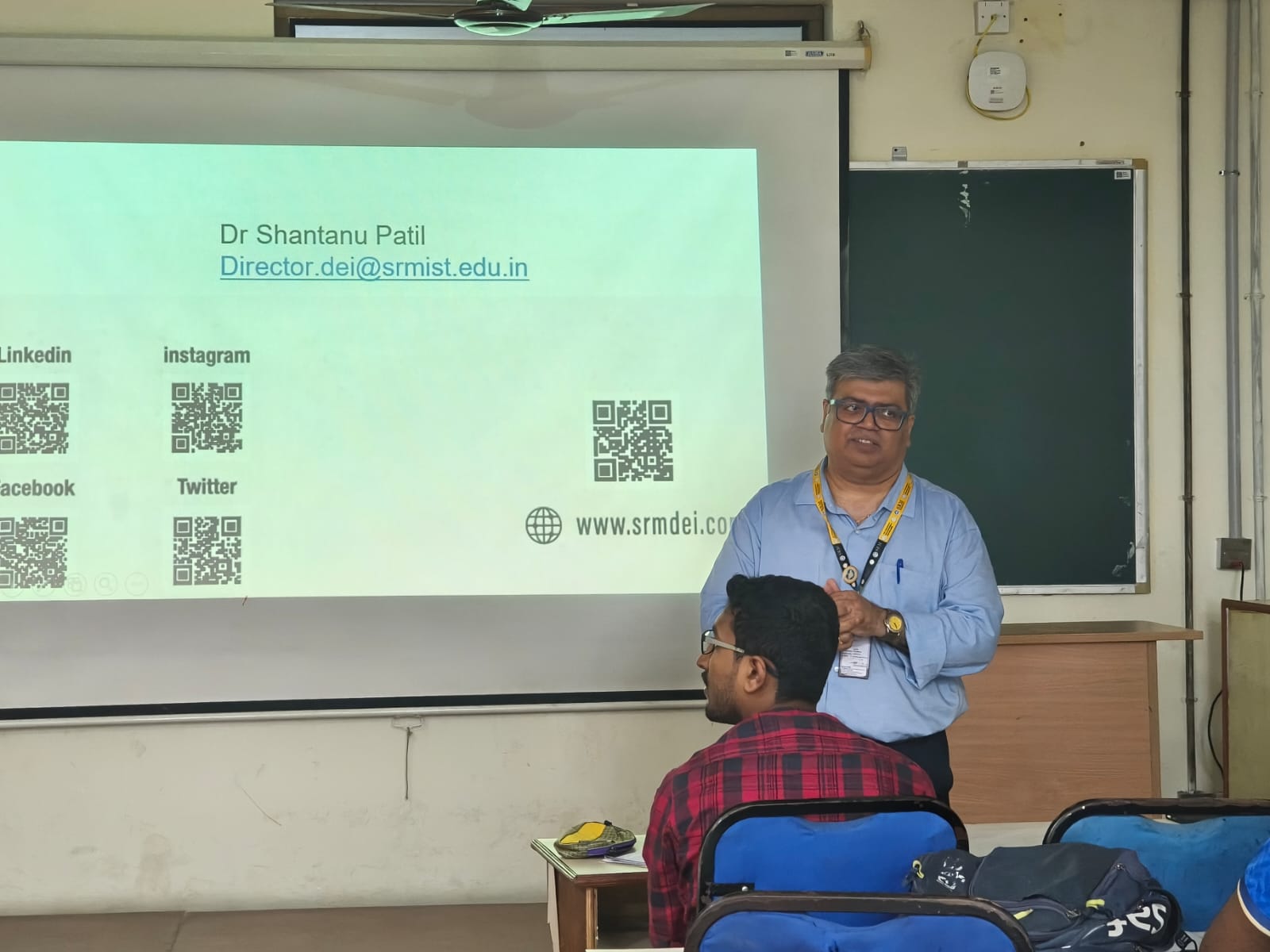 Dr. Shantanu Patil, Director, DEI, addressing students at the Entrepreneurship Awareness Workshop